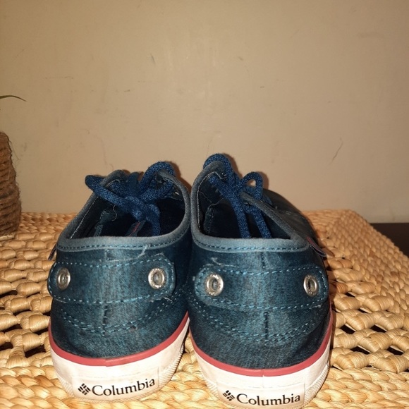 Columbia sneakers, size 8 - Picture 2 of 4